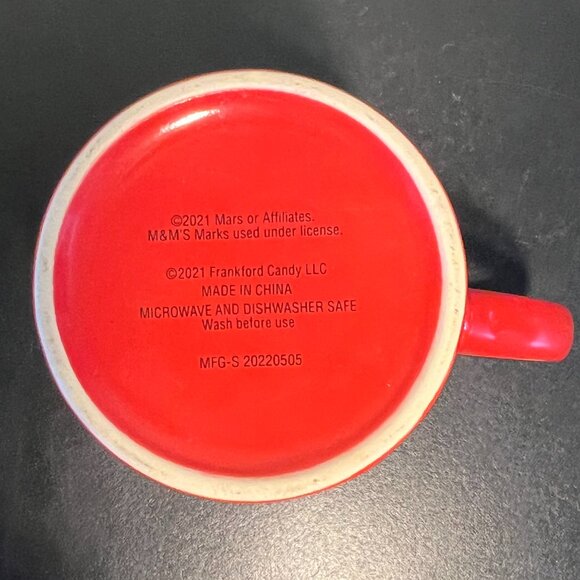 M&M’s Mars “RED LOOKS GOOD ON ME” Red Anthropomorphic Spokescandy Ceramic Mug - Picture 8 of 9